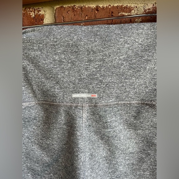 Aerie Chill Play Move 7/8 High Waist Leggings Size Small - Picture 6 of 9